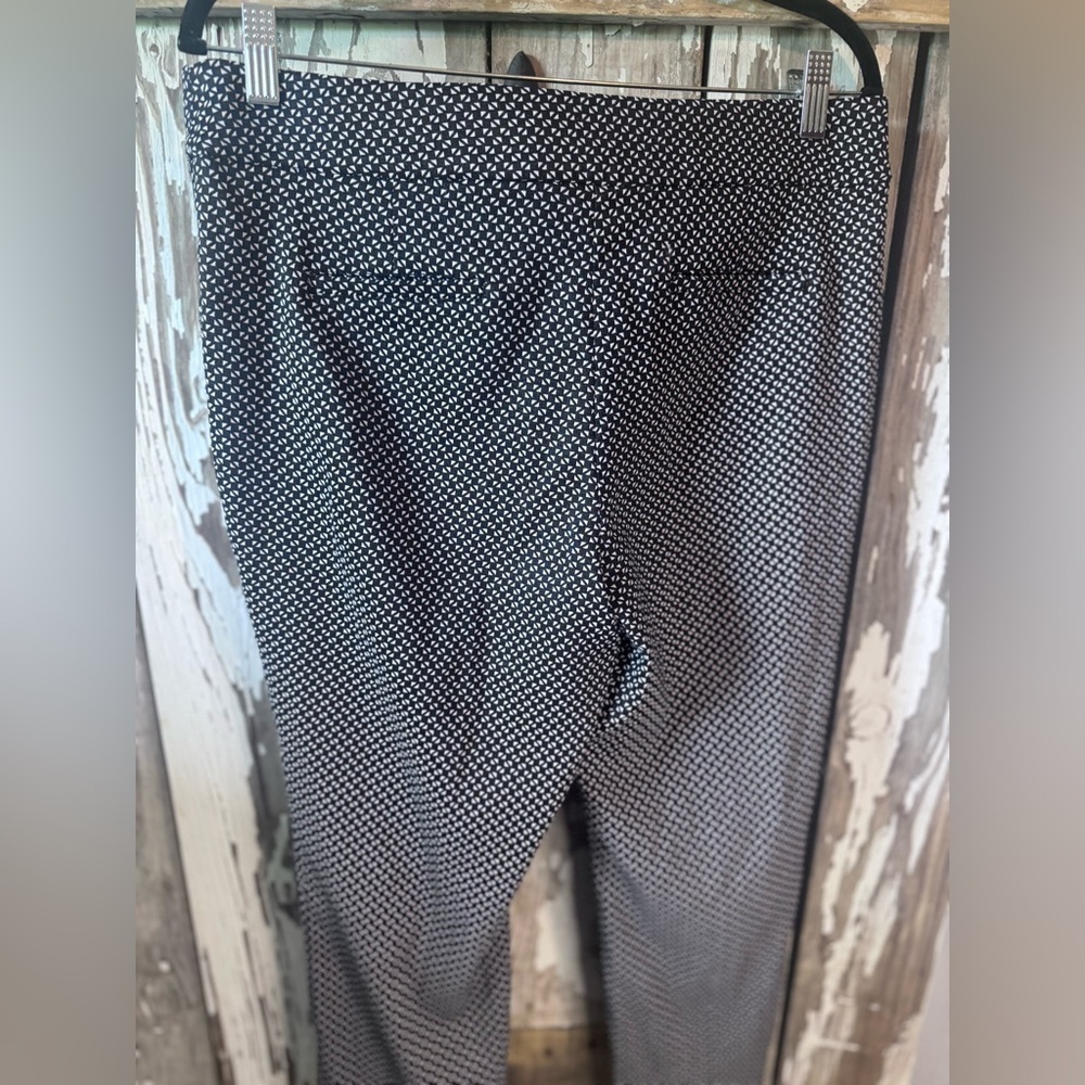 Kasper Jacquard Black and White Patterned Pants Size 10P - Picture 6 of 6